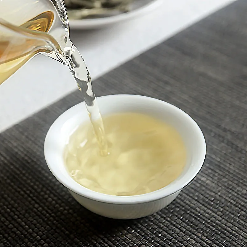 Té Blanco Puro en Hojas – Suavidad y Elegancia en Cada Sorbo CALIDAD PREMIUM